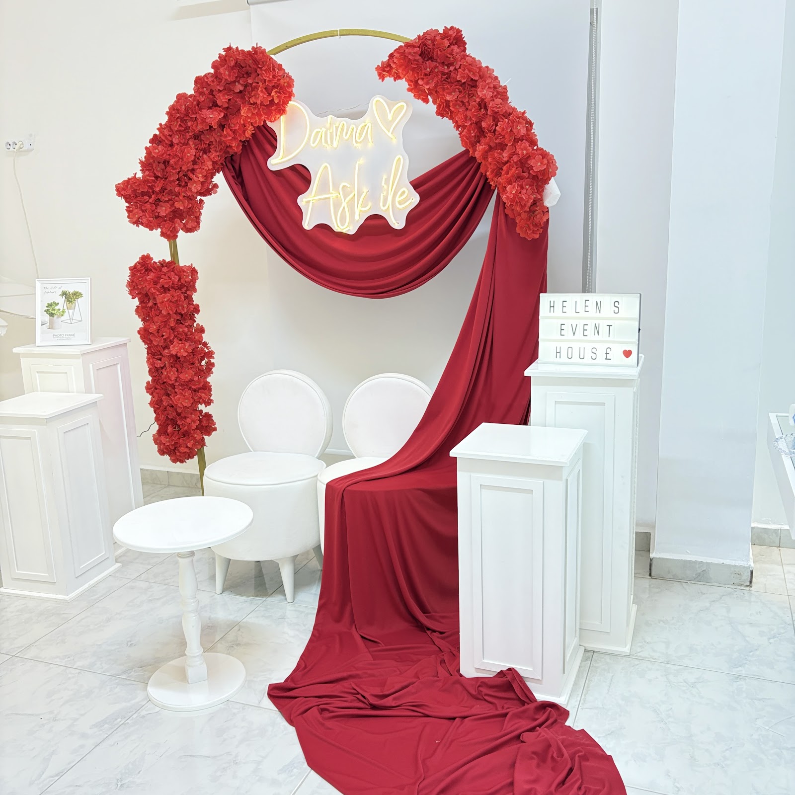 BURDUR DAVET EVİ Helens Event House (Kız isteme,Söz,Nişan,Doğum Günü,Evlilik Teklifi,Taziye,Açılış Organizasyon Hizmetleri)