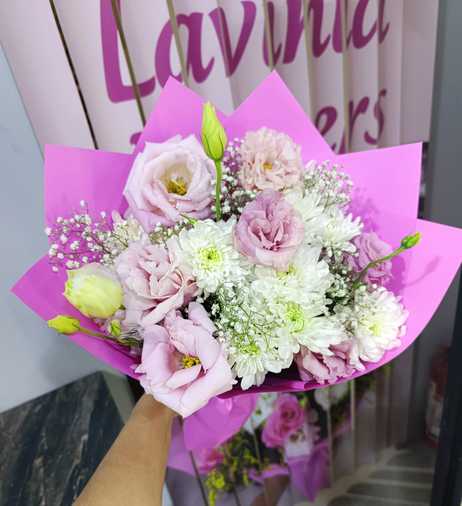 LAVİNİA ÇİÇEKÇİLİK - Burdur Çiçek Şiparişi - Burdur Çiçekçi - Araba Süsleme