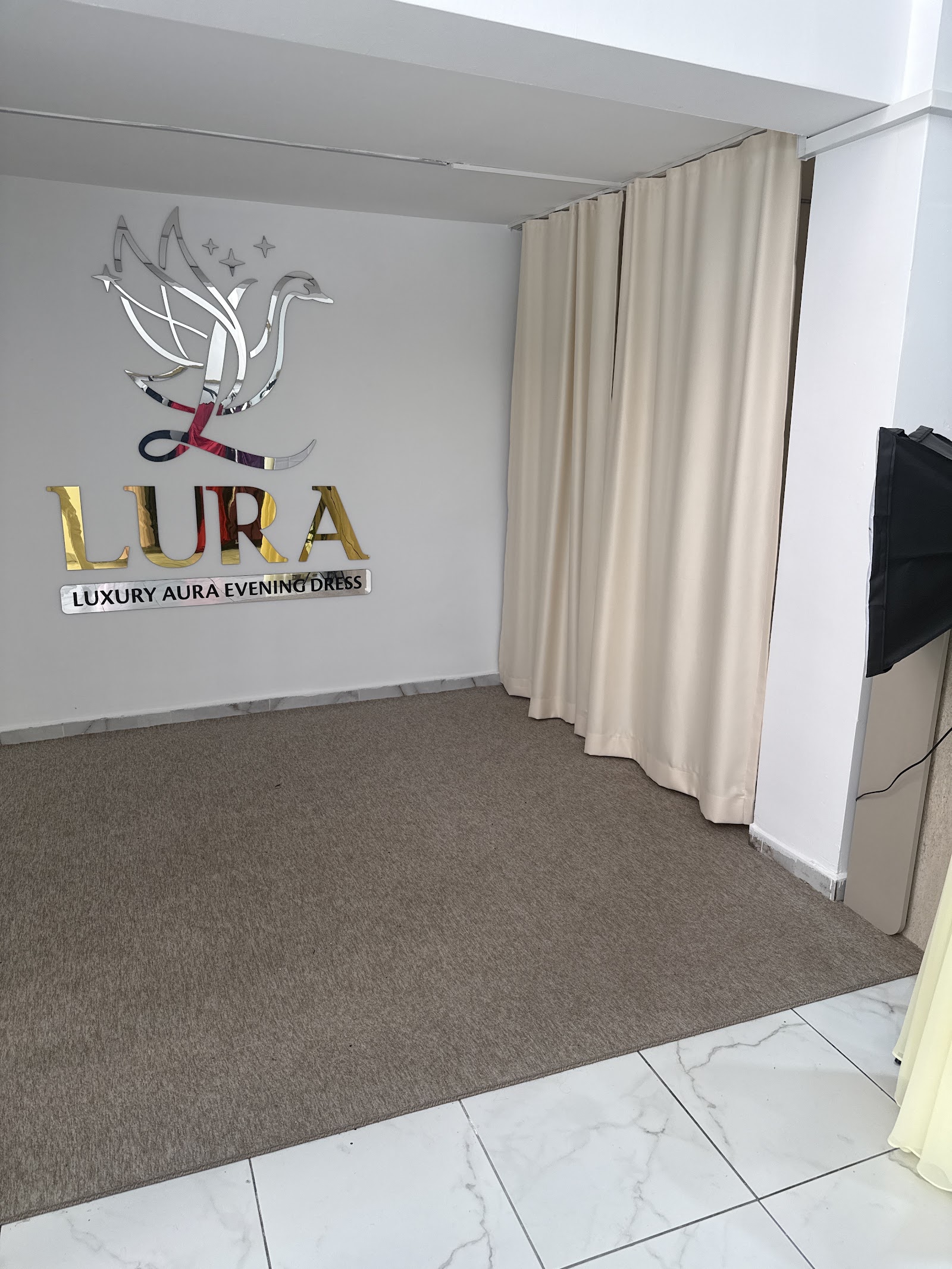 Lura Abiye
