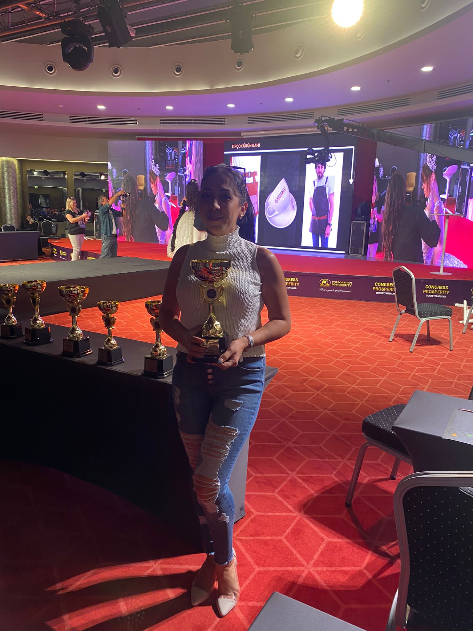MEGA WOMEN HAİRDRESSER