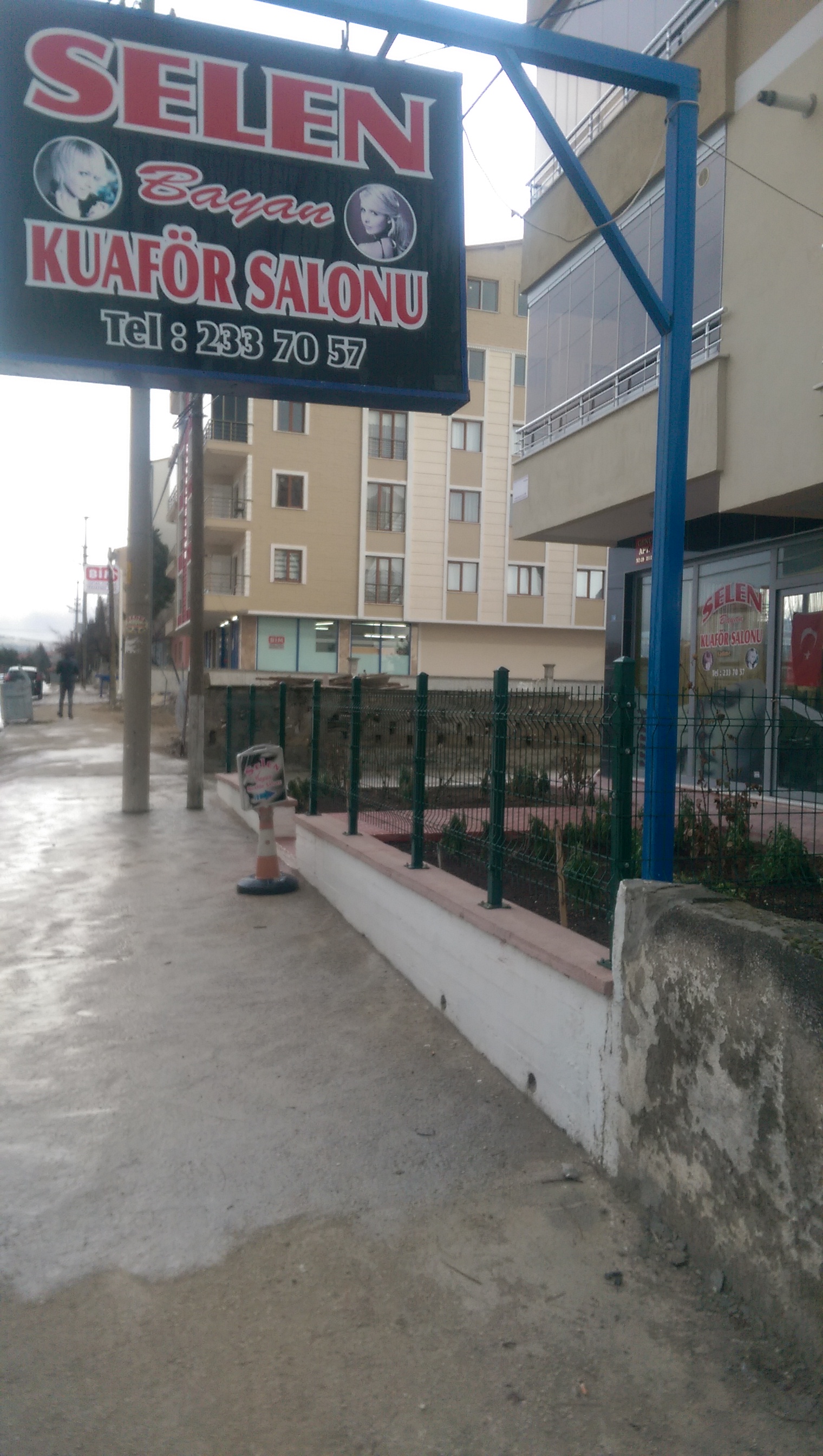 Selen Bayan Kuaforu